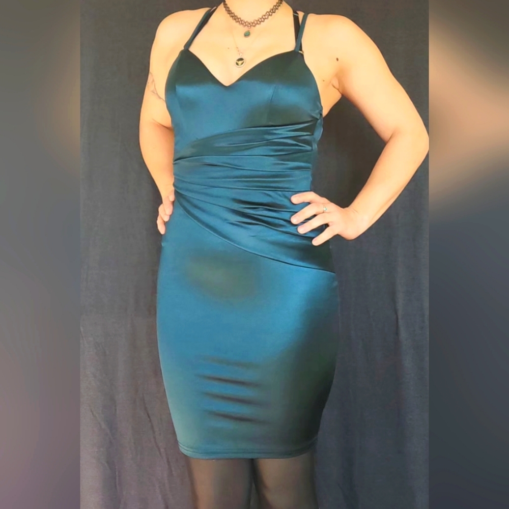 Ivy green silky dress from Windsor